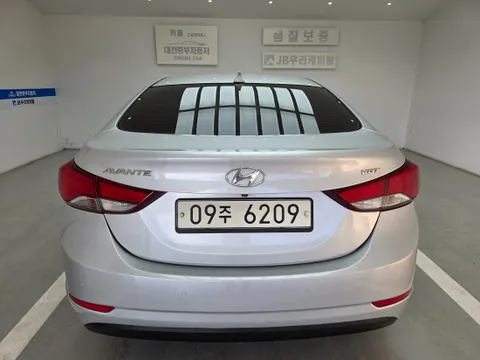 Hyundai Elantra (Avante)