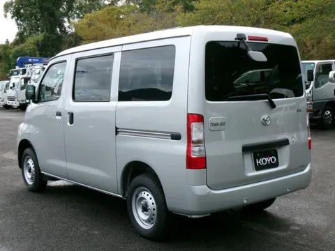 Toyota TownAce Van