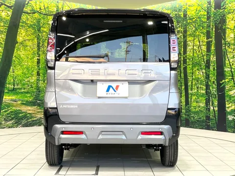 Mitsubishi Delica Mini