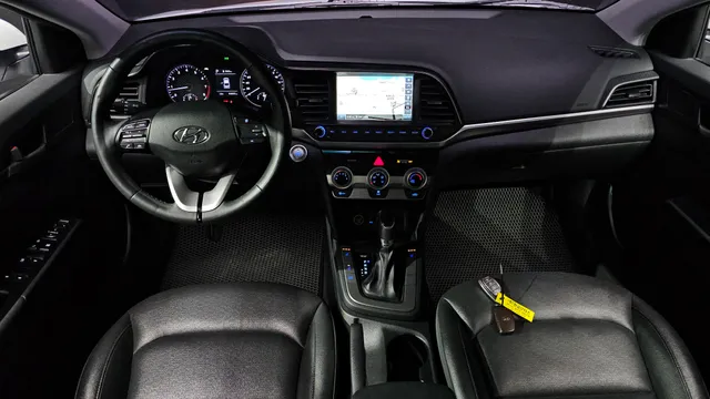 Hyundai Elantra (Avante)
