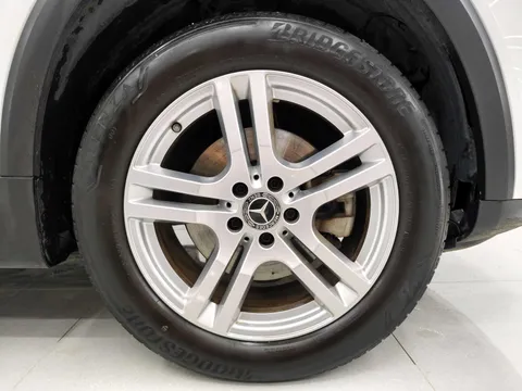 Mercedes-Benz Mercedes-Benz GLB