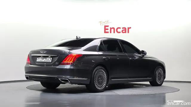Genesis G90 (EQ900)
