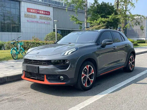 Lynk & Co Lynk & Co 02