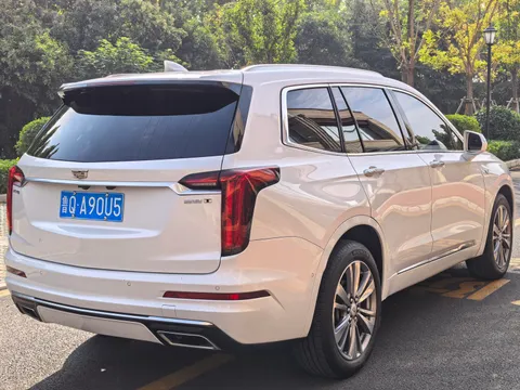 Cadillac XT6