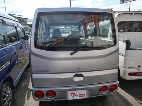 Mitsubishi Minicab Van