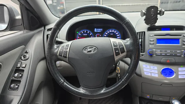 Hyundai Elantra (Avante)