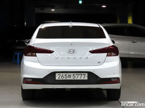 Hyundai Elantra (Avante)