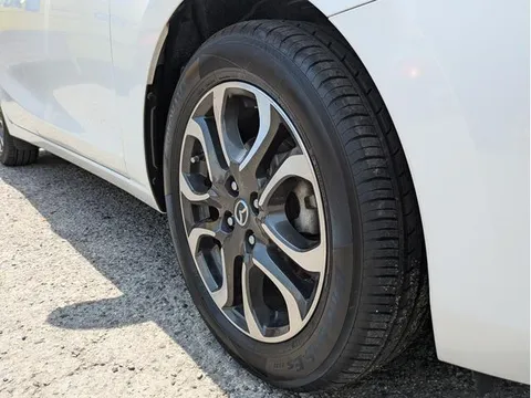 Mazda Mazda2 (Demio)