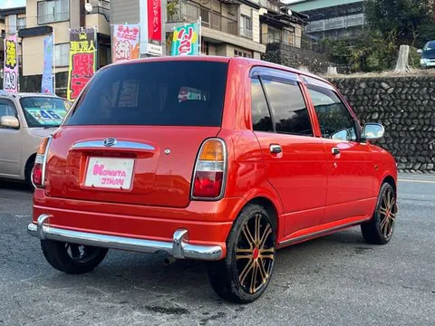 Daihatsu Mira Gino