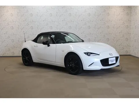 Mazda MX-5 (Roadster)