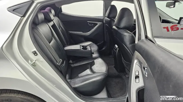 Hyundai Elantra (Avante)