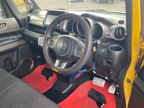 Honda N-BOX Slash