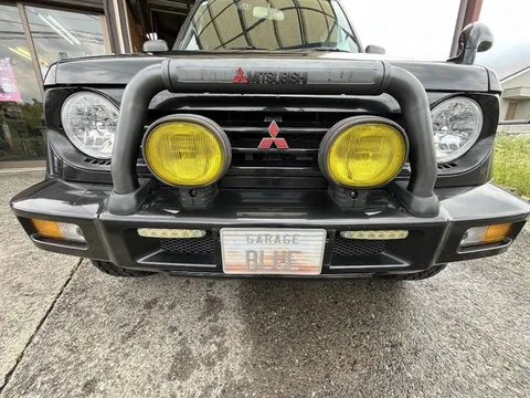Mitsubishi Pajero JR