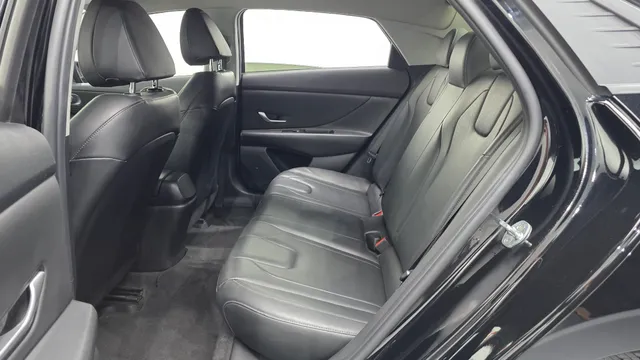 Hyundai Elantra (Avante)