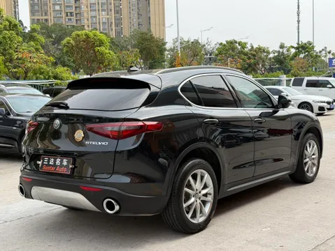 Alfa Romeo Stelvio