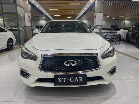 Infiniti Q50L