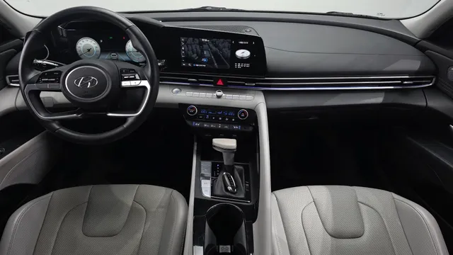 Hyundai Elantra (Avante)
