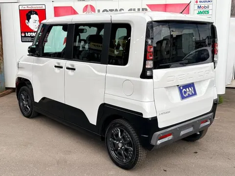 Mitsubishi Delica Mini