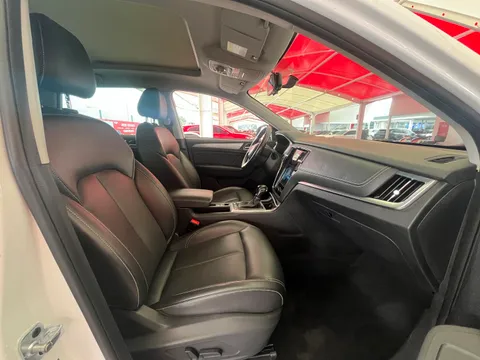 Roewe RX5