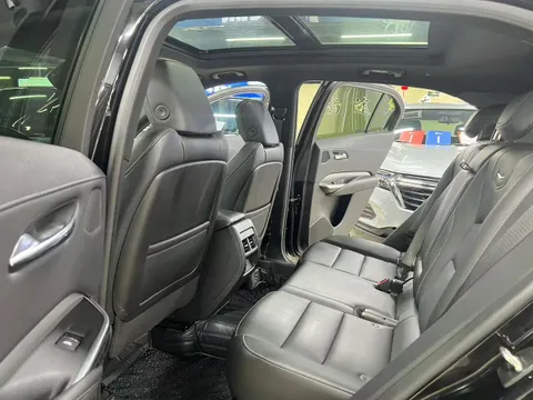 Cadillac XT4