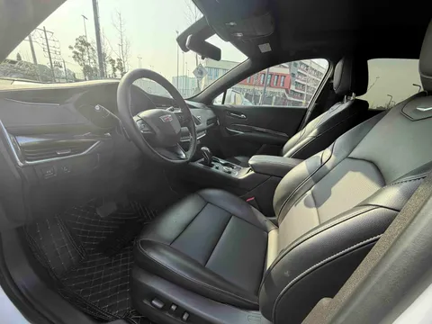 Cadillac XT4