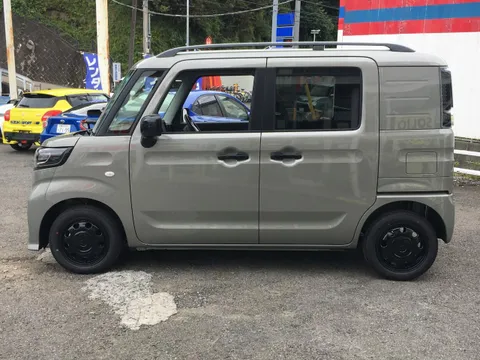Suzuki Spacia Base