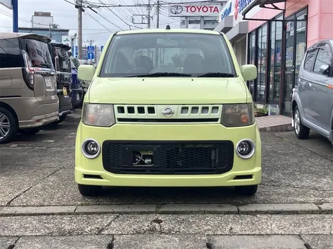 Nissan Otti