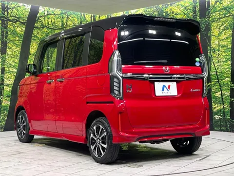 Honda N-BOX Custom
