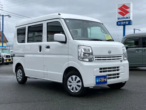 Nissan Clipper Van