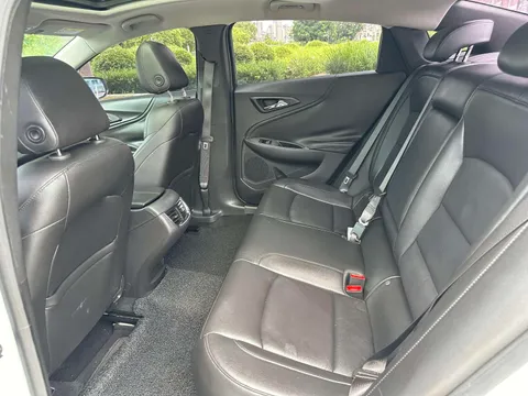 Chevrolet Malibu XL