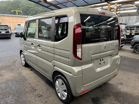 Suzuki Spacia