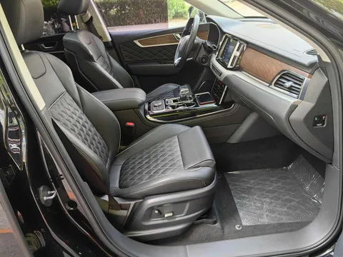 Hongqi HS7