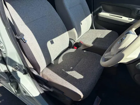 Daihatsu Mira Tocot