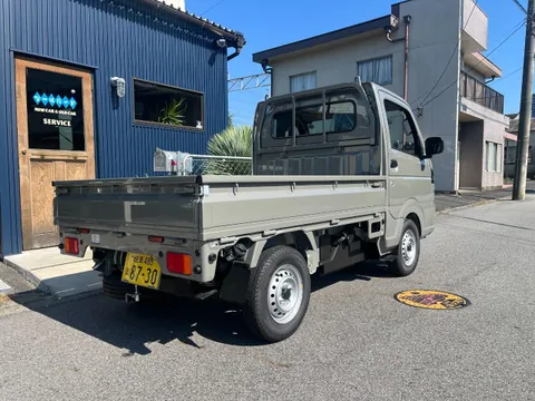 Nissan Clipper Truck