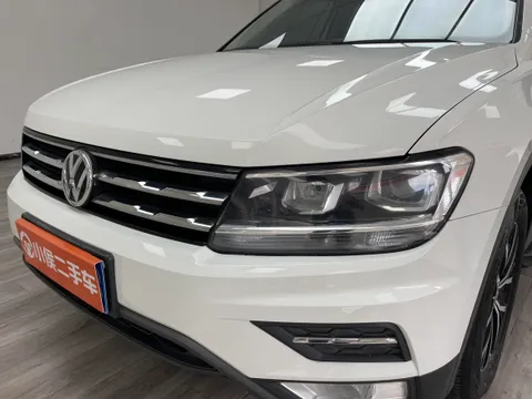 Volkswagen Tiguan L