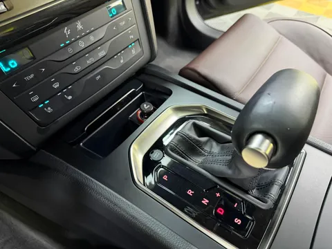 Hongqi H7