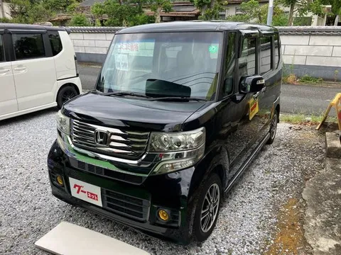 Honda N-BOX Custom
