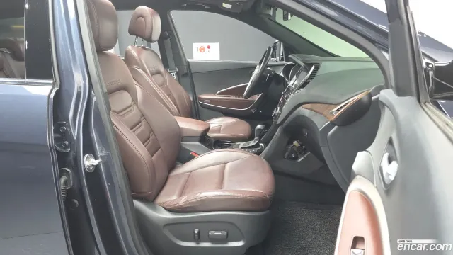 Hyundai Grand Santa Fe (Maxcruz)
