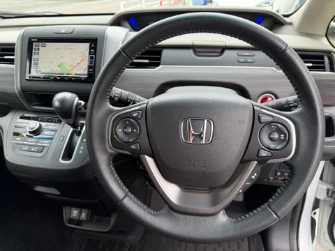 Honda Freed Plus