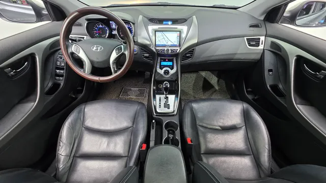 Hyundai Elantra (Avante)