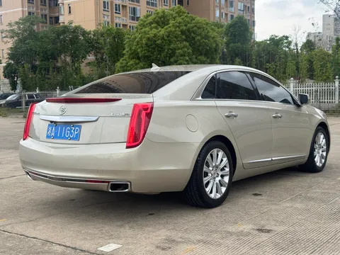 Cadillac XTS