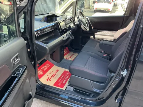 Suzuki Wagon R Stingray