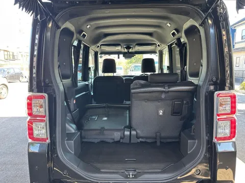 Toyota Pixis Mega
