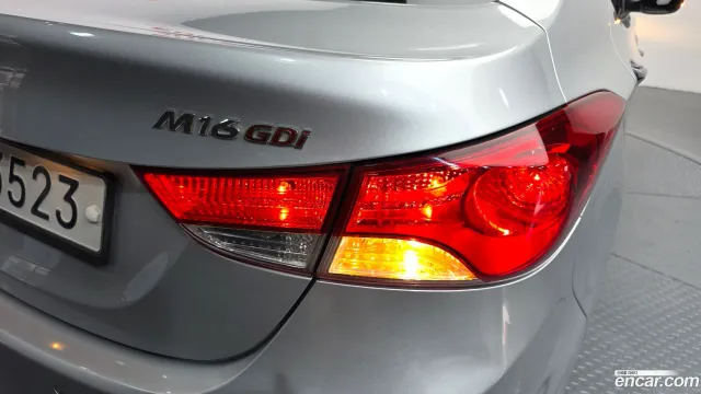 Hyundai Elantra (Avante)