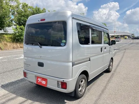 Mitsubishi Minicab Van