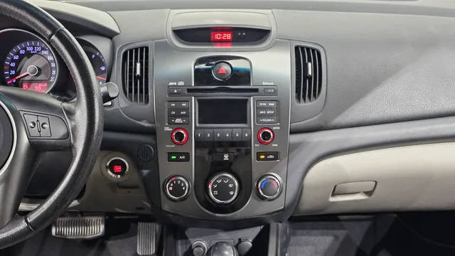 Kia Cerato (Forte)