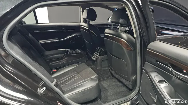 Genesis G90 (EQ900)