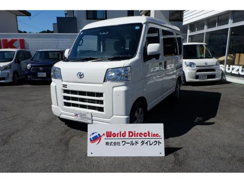 Toyota Pixis Van