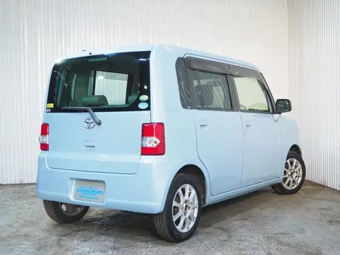 Toyota Pixis Space