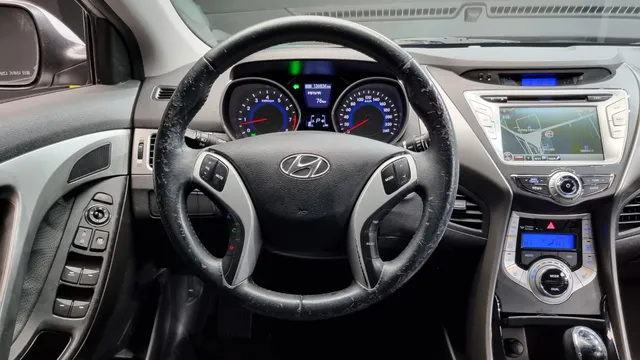 Hyundai Elantra (Avante)